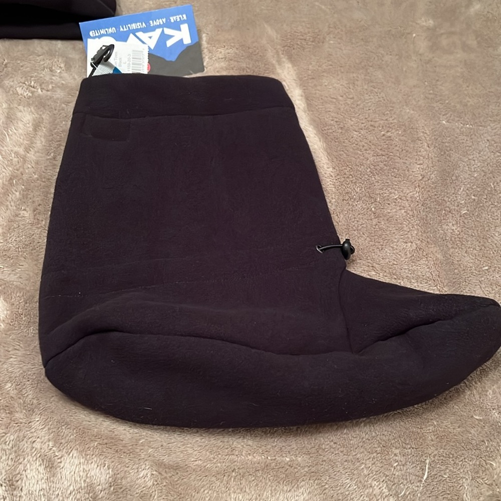 New mens L Cabin toes by KAVU